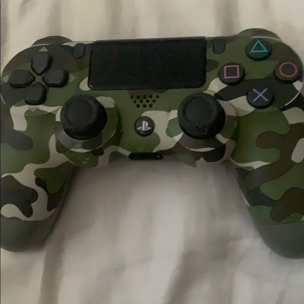 PlayStation 4 controller